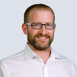 32万快速到账！泰康人寿铜陵中支为客户撑起家庭健康伞